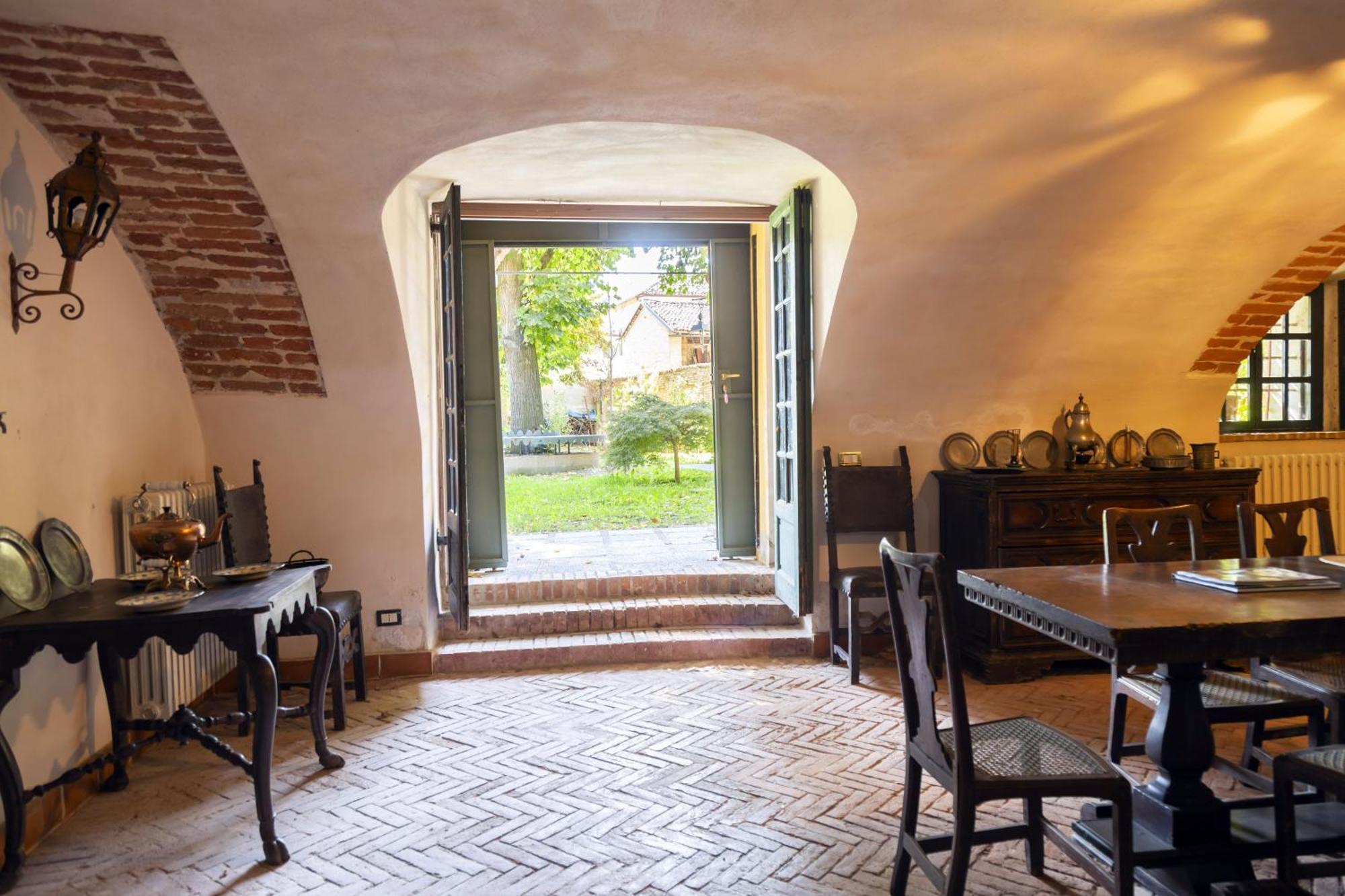 Bed and Breakfast Palazzo Sismonda Corneliano d'Alba Exterior foto