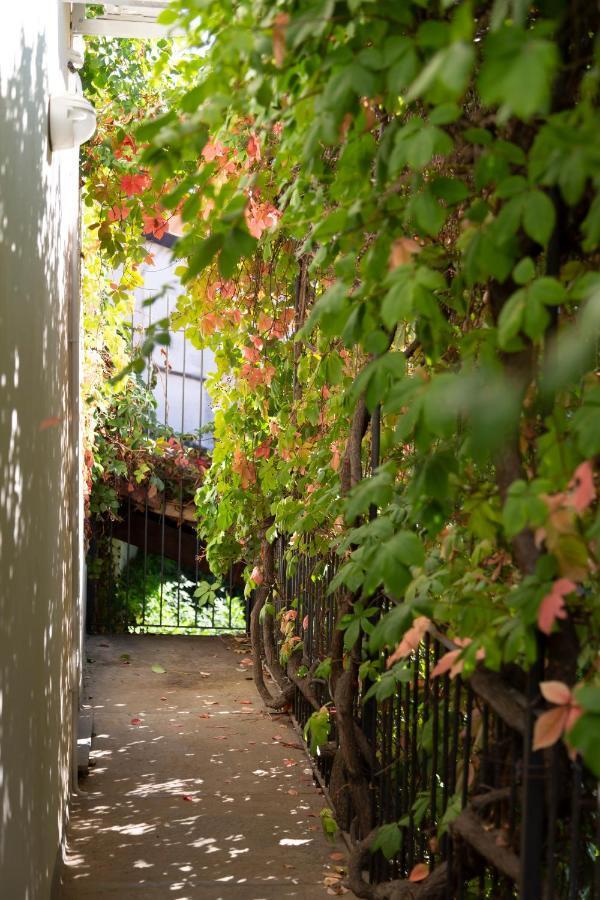 Bed and Breakfast Palazzo Sismonda Corneliano d'Alba Exterior foto