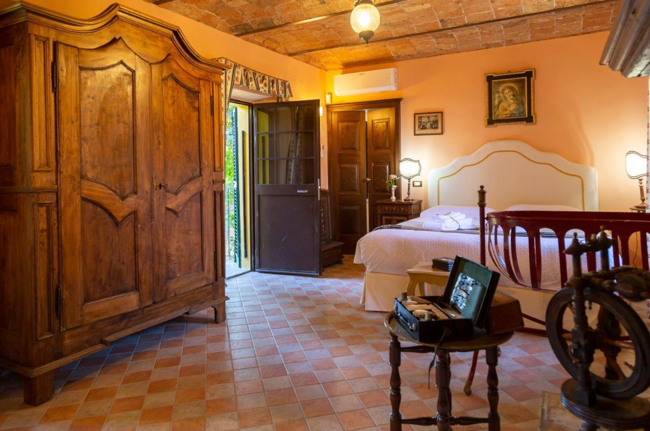 Bed and Breakfast Palazzo Sismonda Corneliano d'Alba Exterior foto